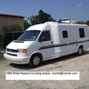 Updated 1996 Winnebago Rialta 21 FD New Paint Job with stripes. New Reliable Generator