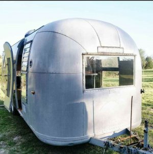 Vintage 1964 AIRSTREAM Overlander Land Yacht $18,000